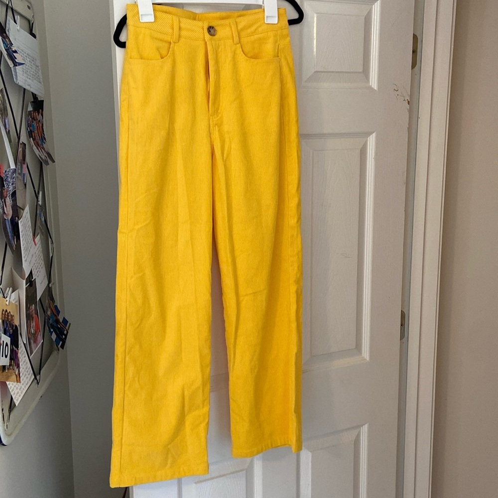 Yellow pants
